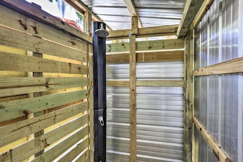 Home with Screened Patio Less Than 2Mi to Sea Hag Marina - image 9