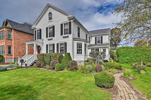 Unique and Historic Home Walk to Lake Champlain in Plattsburgh, USA