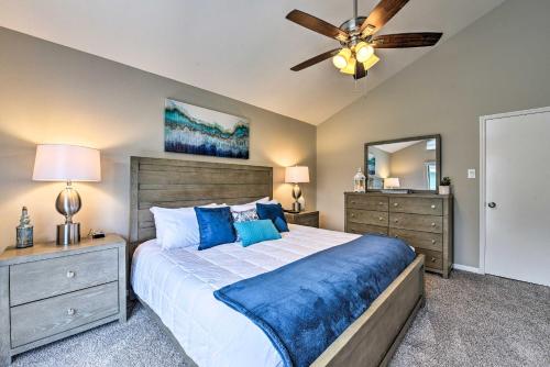 Renovated Montgomery Condo on Lake Boat and Fish! - image 5