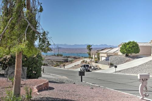 Home with Hot Tub and Pool 4Mi to Lake Havasu Park - image 8
