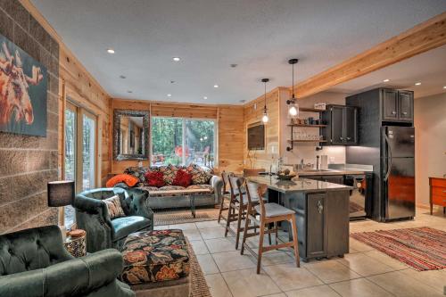 . Dog-friendly Home near Crystal Mtn and Outdoor Rec!