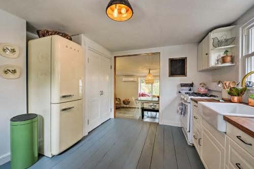 'Poplar Cottage' Minutes to Stone Harbor Beaches! in 美海角庭 (NJ)