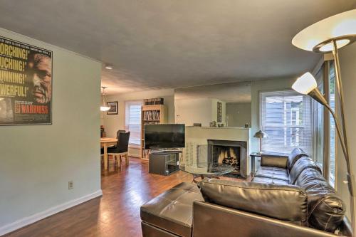 Pet-Friendly Home Less Than 8 Mi to Downtown Cleveland! - image 8