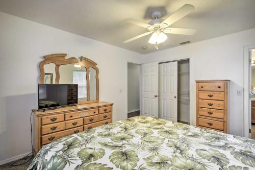 Home with Yard 1 Mi to Indian Rocks Beach and Golf, Largo (foto 10)