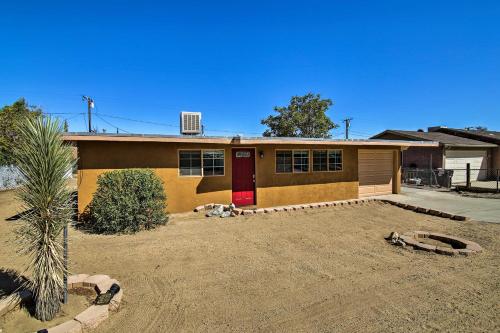 5Mi to NTL Park from Joshua Tree Home with Patio - image 3