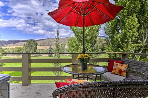 Trendy Avon Townhome - 2 Miles to Beavercreek in Avon, Vereinigte Staaten von Amerika