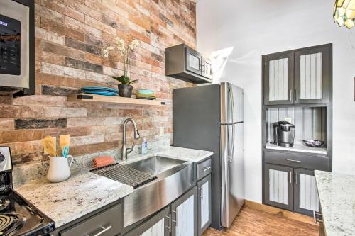 Modern Cottage with Patio - 5Mi to Gruene Hall! - main image