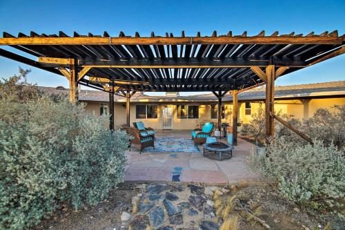 . Joshua Tree House - 5 Miles to National Park!