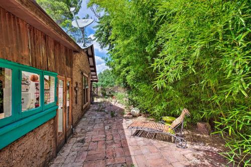 Patagonia Cottage with Patio and Yard Walk to Town! - image 4