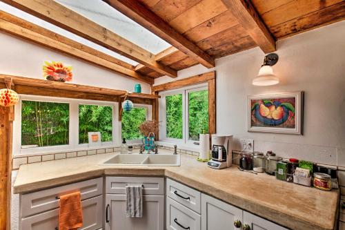 Patagonia Cottage with Patio and Yard Walk to Town! - image 7