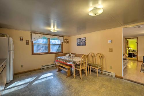 Catskill Mtn Home w/ Deck ~ 1 Miles to Zoom Flume! in East Durham (NY)