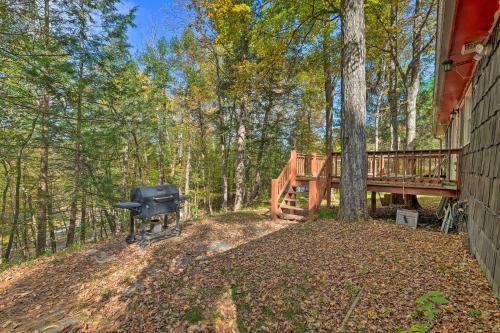 Catskill Mtn Home with Deck about 1 Miles to Zoom Flume!