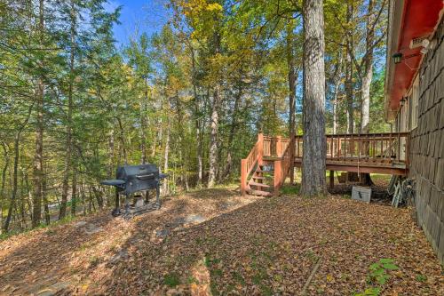 Catskill Mtn Home w/ Deck ~ 1 Miles to Zoom Flume! in East Durham (NY)