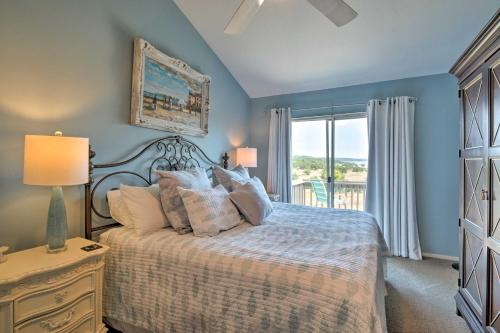 Waterfront Lake Travis Home with Pool Access! in Point Venture, USA
