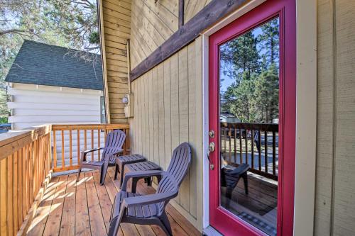 Big Bear City Cabin with Deck, 5 Mi to Lake! in Big Bear City, USA