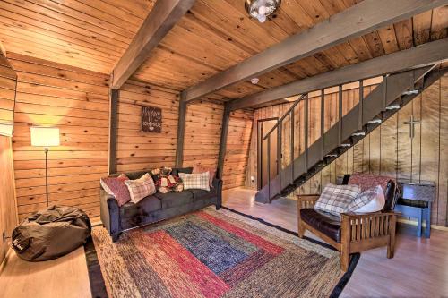 Big Bear City Cabin with Deck, 5 Mi to Lake! in Big Bear City, USA