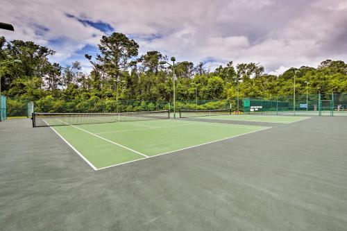 Hilton Head Island Condo with Pool and Beach Access - main image