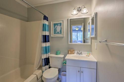 Hilton Head Island Condo with Pool and Beach Access - image 2