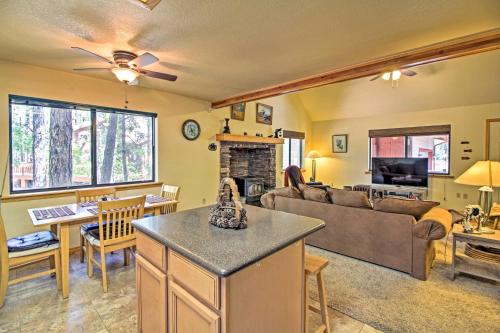 Pinetop Country Club Home with 2 Decks and Private Yard - image 3