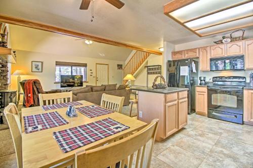 Pinetop Country Club Home with 2 Decks and Private Yard
