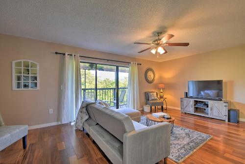 Indian Shores Townhome with Pool Access and Kayaks! in Clearwater Beach, USA