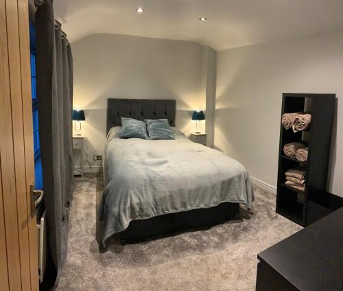 Entire Home Near Leeds And Bradford Airport, , West Yorkshire