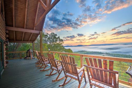 Large Luxe Cabin with Hot Tub about 16 Mi to Blue Ridge in Morganton, USA