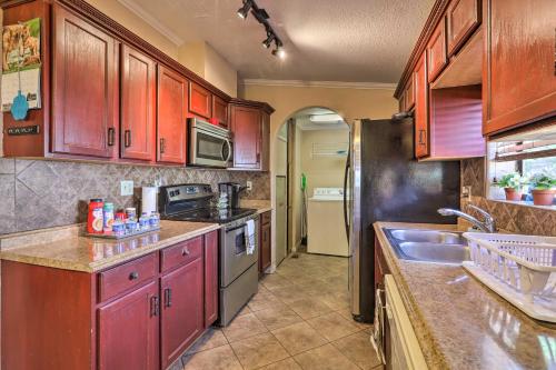 Page Home with Patio and BBQ, 3 Mi to Lake Powell!