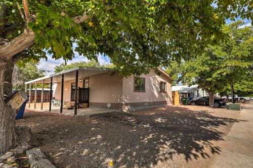 Page Home with Patio and BBQ, 3 Mi to Lake Powell!