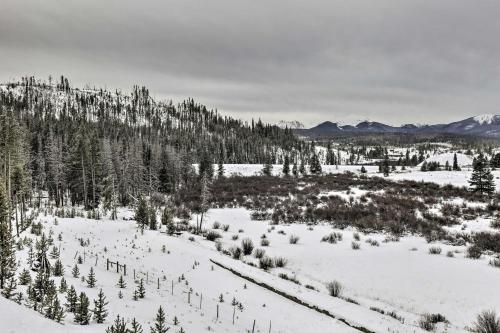 Fraser Condo Walk to Winter Park Shuttle! - image 7