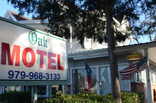 The Oak Motel