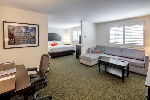 บริการและสิ่งอำนวยความสะดวก, คอลเลเจียน โฮเทล แอนด์ สวีท, เทรดมาร์ก คอลเล็กชั่น บาย วินด์แฮม (Collegian Hotel & Suites, Trademark Collection by Wyndham) in ซีราคิวส์ (NY)