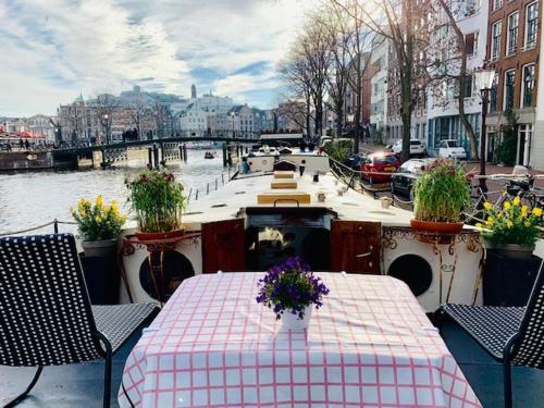  Romantic Houseboat, Unterkunft in Amsterdam