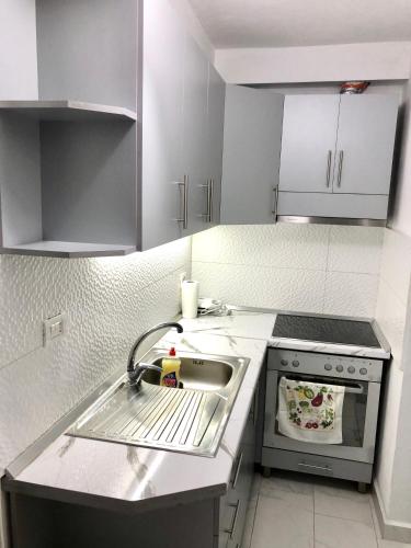 Superb studio apartment near to the city center, Tirana (Foto 11)