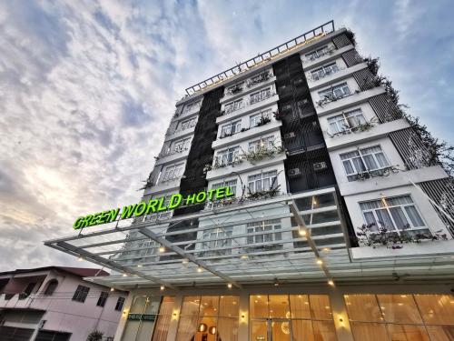 Exterior view, Green World Hotel in Taman Bandar Semporna