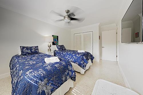 Lush Tropical Retreat with Private Pool - Near Beach home - image 4