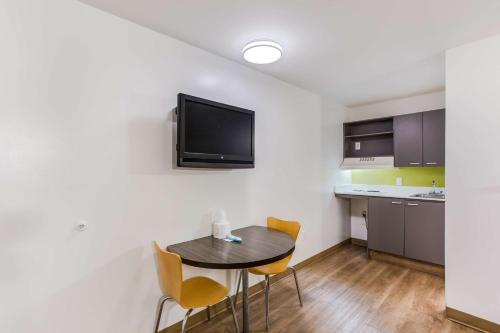 Motel 6-Jacksonville FL - South - image 3