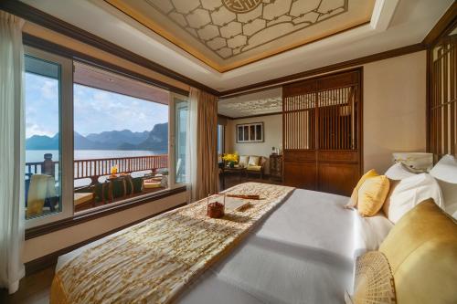 Heritage Line Ylang Cruise - Ha Long and Lan Ha Bay - 전망