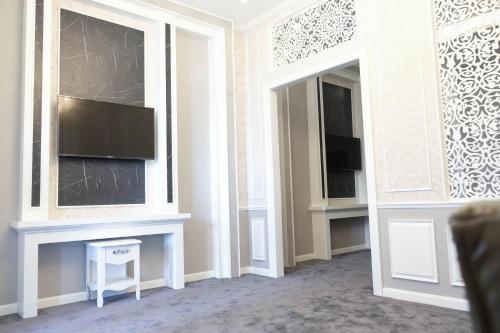 VARIMANTRA HOTEL VARIMANTRA HOTEL