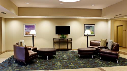 Candlewood Suites Sioux City - Southern Hills an IHG Hotel - image 8