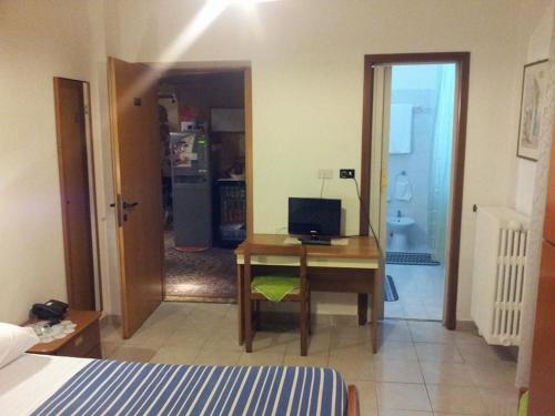 Hotel Acapulco – Milan, DC