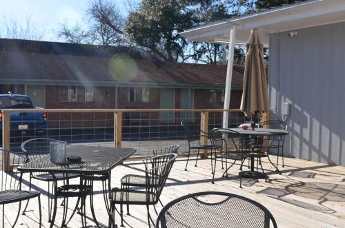 The Oak Motel in La Grange, USA