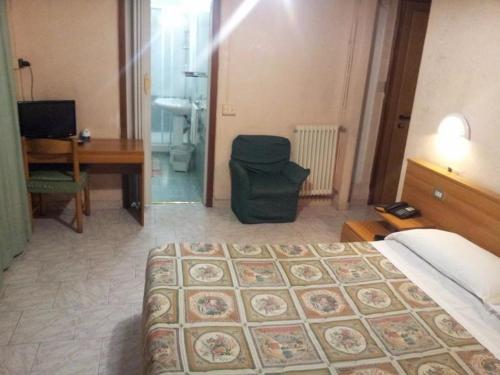 Hotel Acapulco - image 10