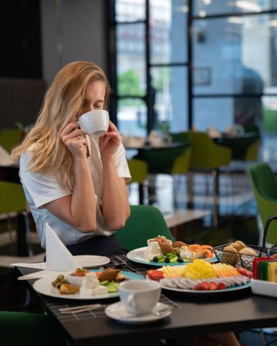 Novotel Sharjah Expo Centre Novotel Sharjah Expo Centre