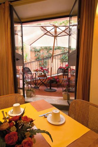 Restaurant, Hotel Novecento Roma near Arcibasilica di San Giovanni in Laterano