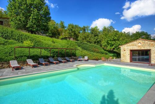 Villa Casentino by PosarelliVillas