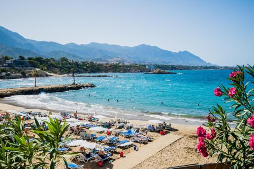 Luxury One-Bedroom Apartment near the Sea and Casino Merit (Sel 2-6)