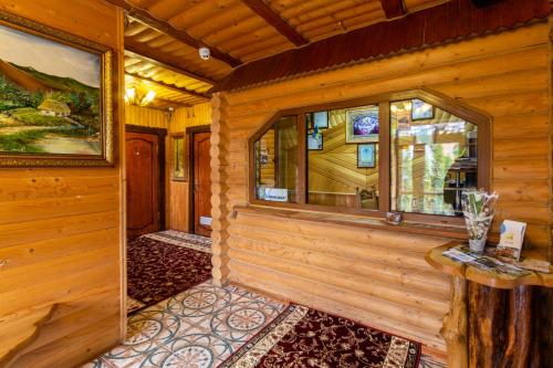 Lobby, У Мар'яни і Назара in Yaremche