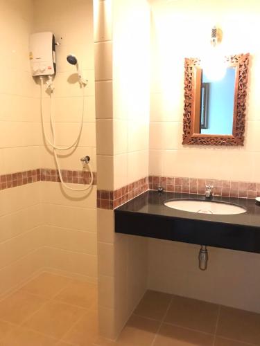 Tak Andaman Resort & Hotel Room Type - Twin Room