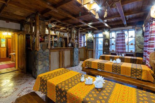 Restaurant, У Мар'яни і Назара in Yaremche